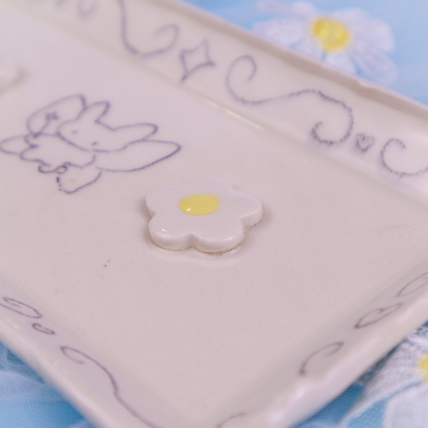 Egg or Flower? | Plate