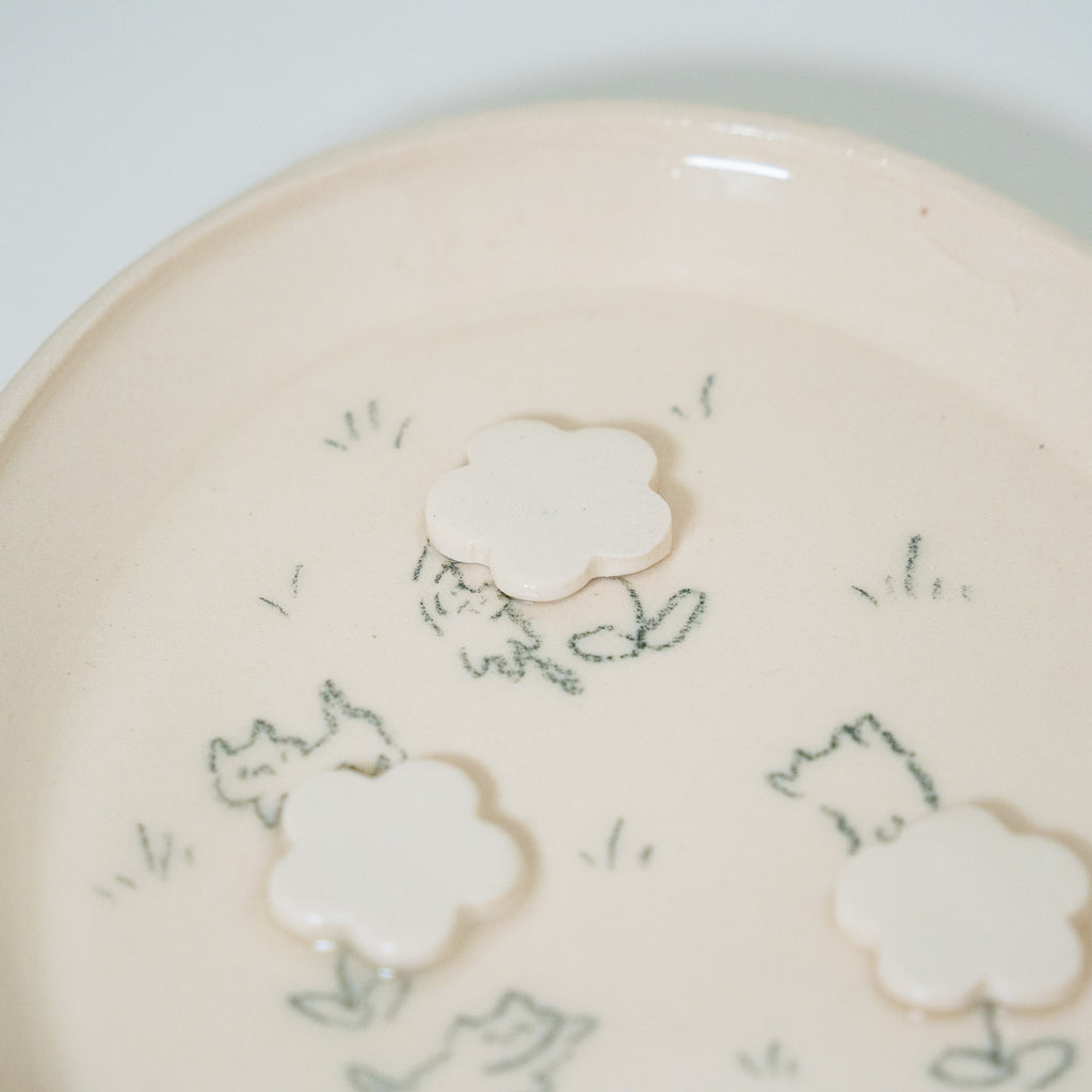 Hidden in the Flowers | Plate