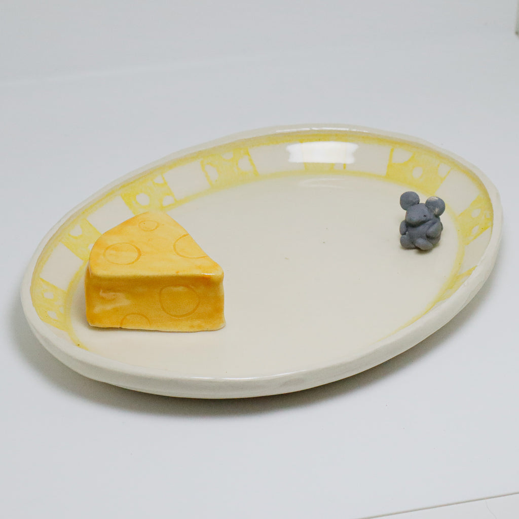 Mouse and His Hideaway | Plate